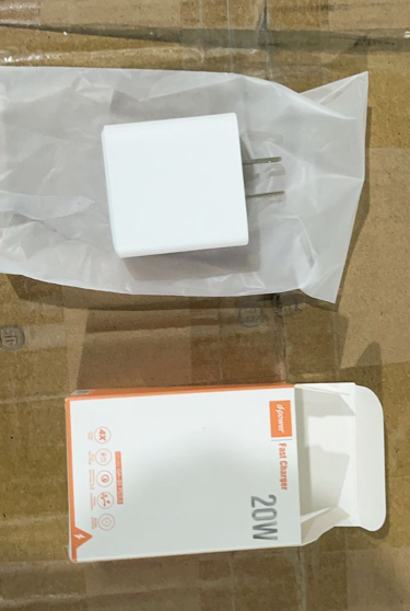 GC08A+C 20W　電源アダプタ　携帯充電器　充電アダプタ